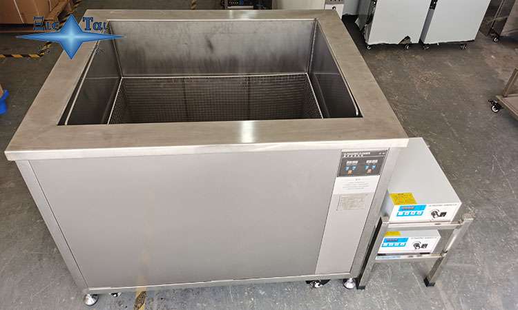 超聲波清洗機：清潔金屬冷藏設備，保持食品衛生和品質(zhì)
